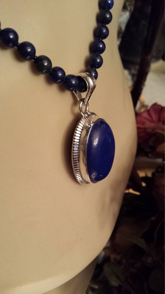 Sterling silver blue lapiz pendant with blue lapiz