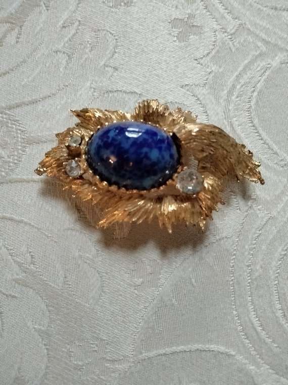 Lapis lazuli gold brooch pendant