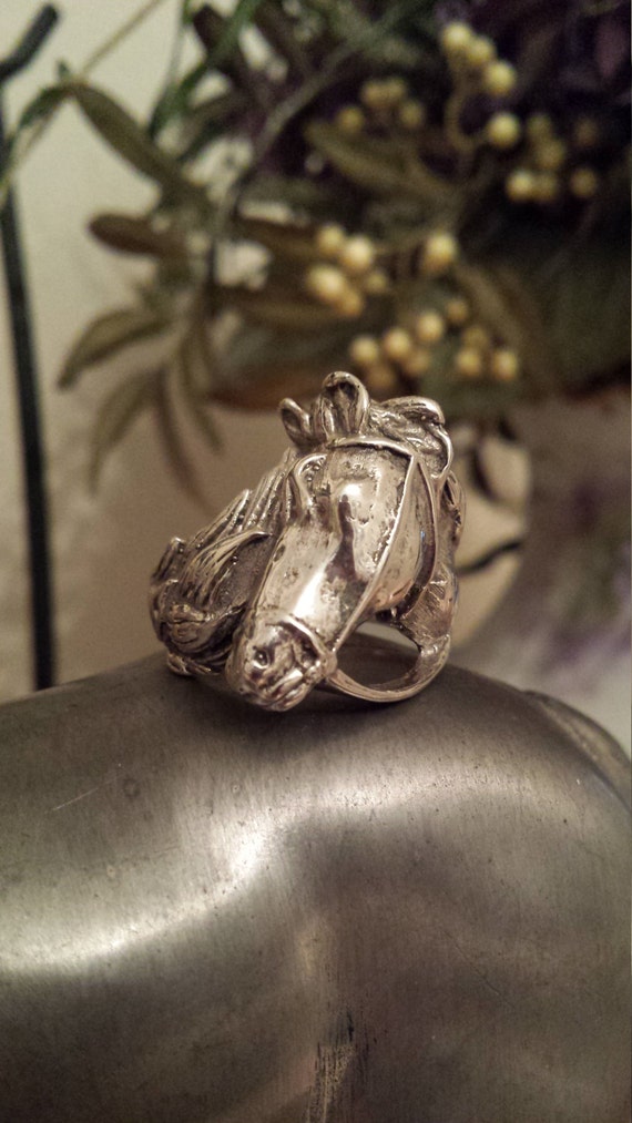 Sterling silver vintage horse ring