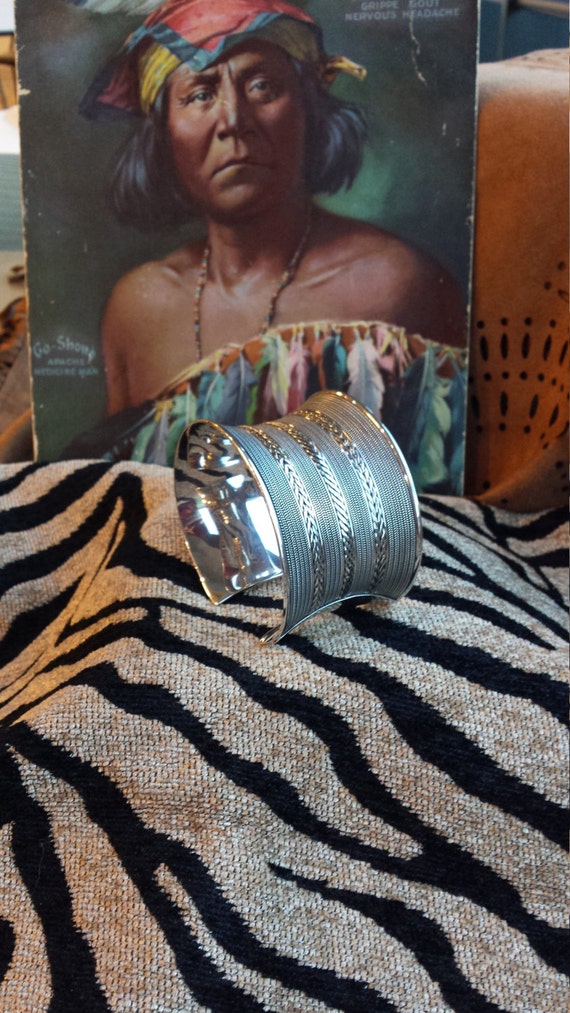 Sterling silver vintage wide cuff bracelet - image 4