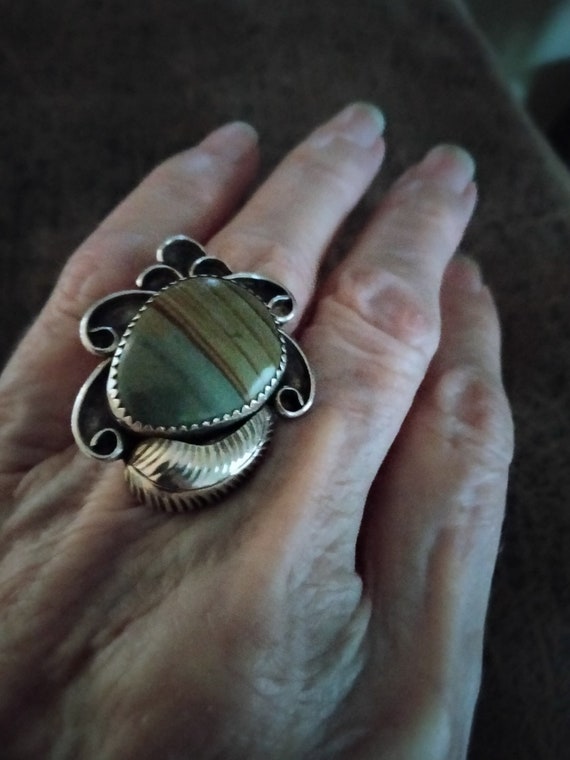 Sterling Silver Native American green agate ring,… - image 4