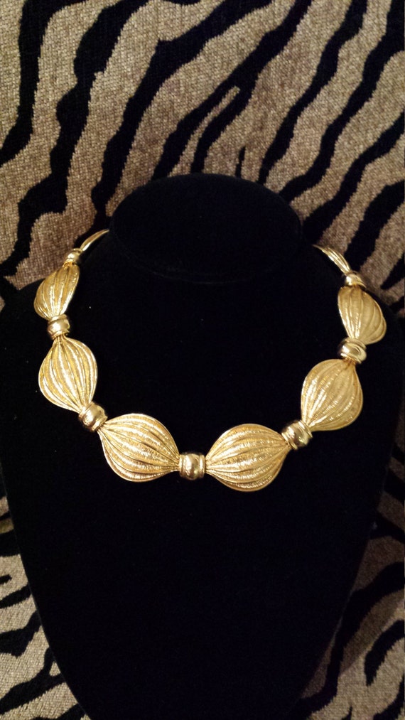 Signed  IVANA Vintage choker matte gold tone neck… - image 2