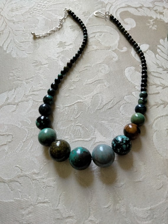 Turquoise beaded necklace