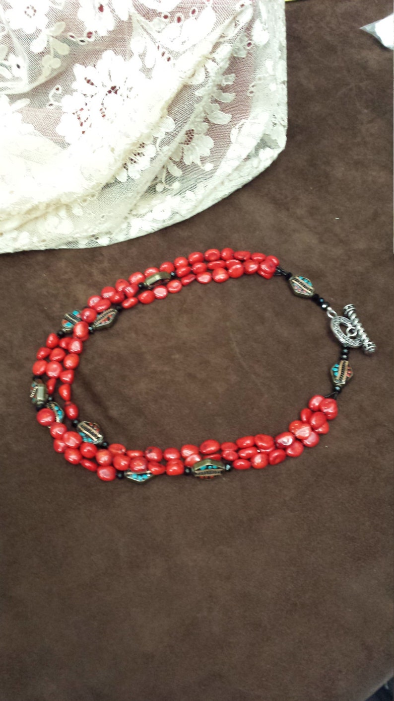 three strand coral necklace with contrast beads image 4