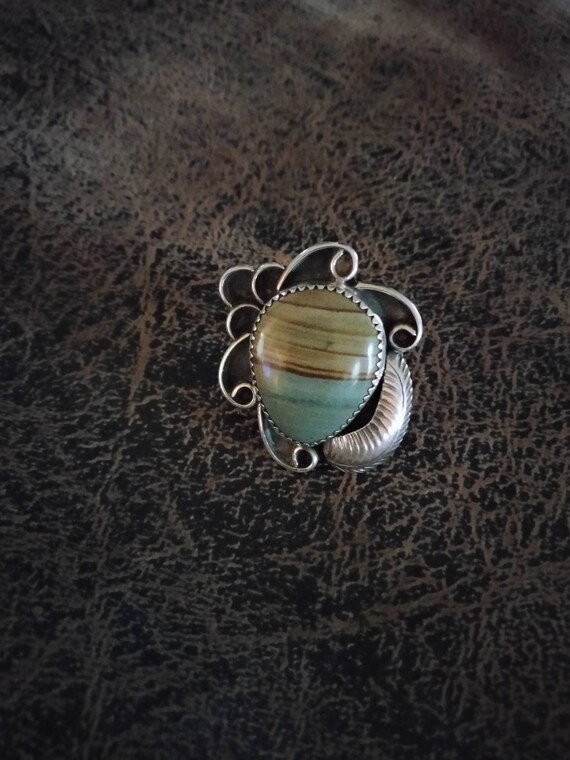 Sterling Silver Native American green agate ring,… - image 1