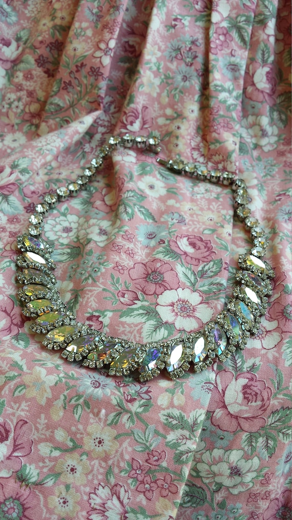 Vintage rainbow crystal pronged silver necklace - image 1