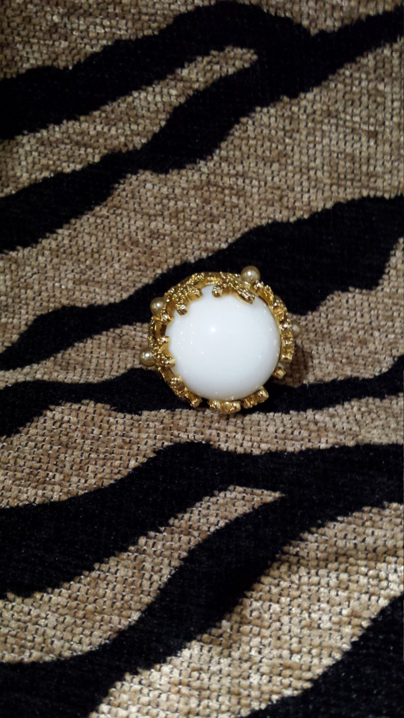 Gold toned Vermeil pearl shell ring image 2