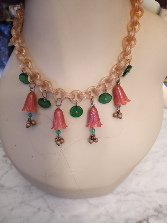 Floral bakelite 1940's necklace