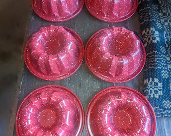 Red speckled enamel ware fluted mini cake pans set of six, mini bundt tart cake dessert pans, baking, bakery, decorative diy entertaining