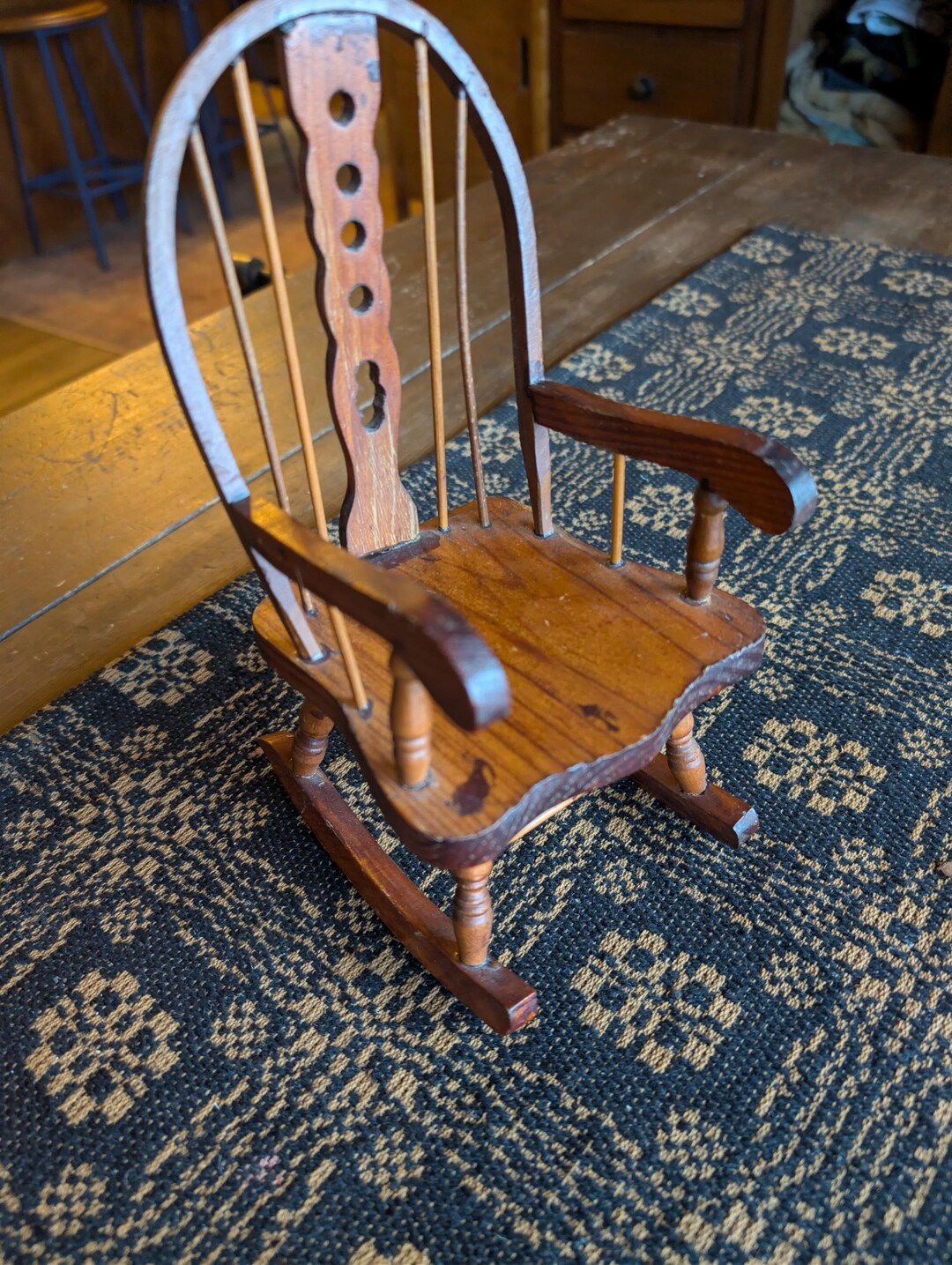 Winchester Lady Rocking Chair Vintage Wooden Windsor Style With Armrests Doll Rocking Chair, Dolls ...