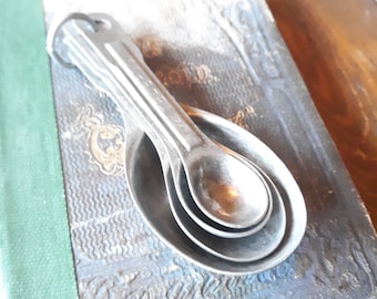 Vintage Aluminum measuring spoon set 4 oblong