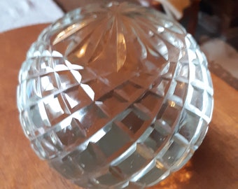 Vintage glass crystal ball paper weight, heavy, clear, cut diamond pattern flower top. Diameter 4"