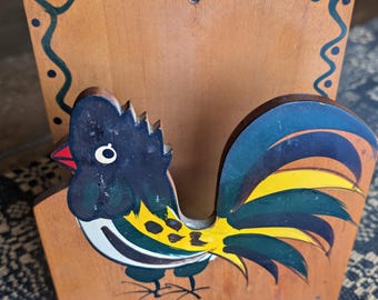 Vintage 1950's wood pecker wood ware primitive wood napkin holder folk art rooster design, farmhouse country primitive rustic decor