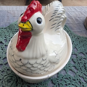 Vintage Ceramic  chicken hen nesting lidded , egg holder, kitchen décor, Farmhouse, country, primitive, white, black an red beak.