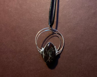 Garnet healing pendant
