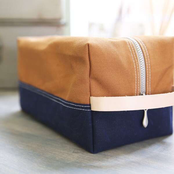 Dopp Kit / Toiletry Bag / Brown Canvas with Navy Waxed Canvas Contrast / Travel Bag / Cosmetic Bag - Warpxweft