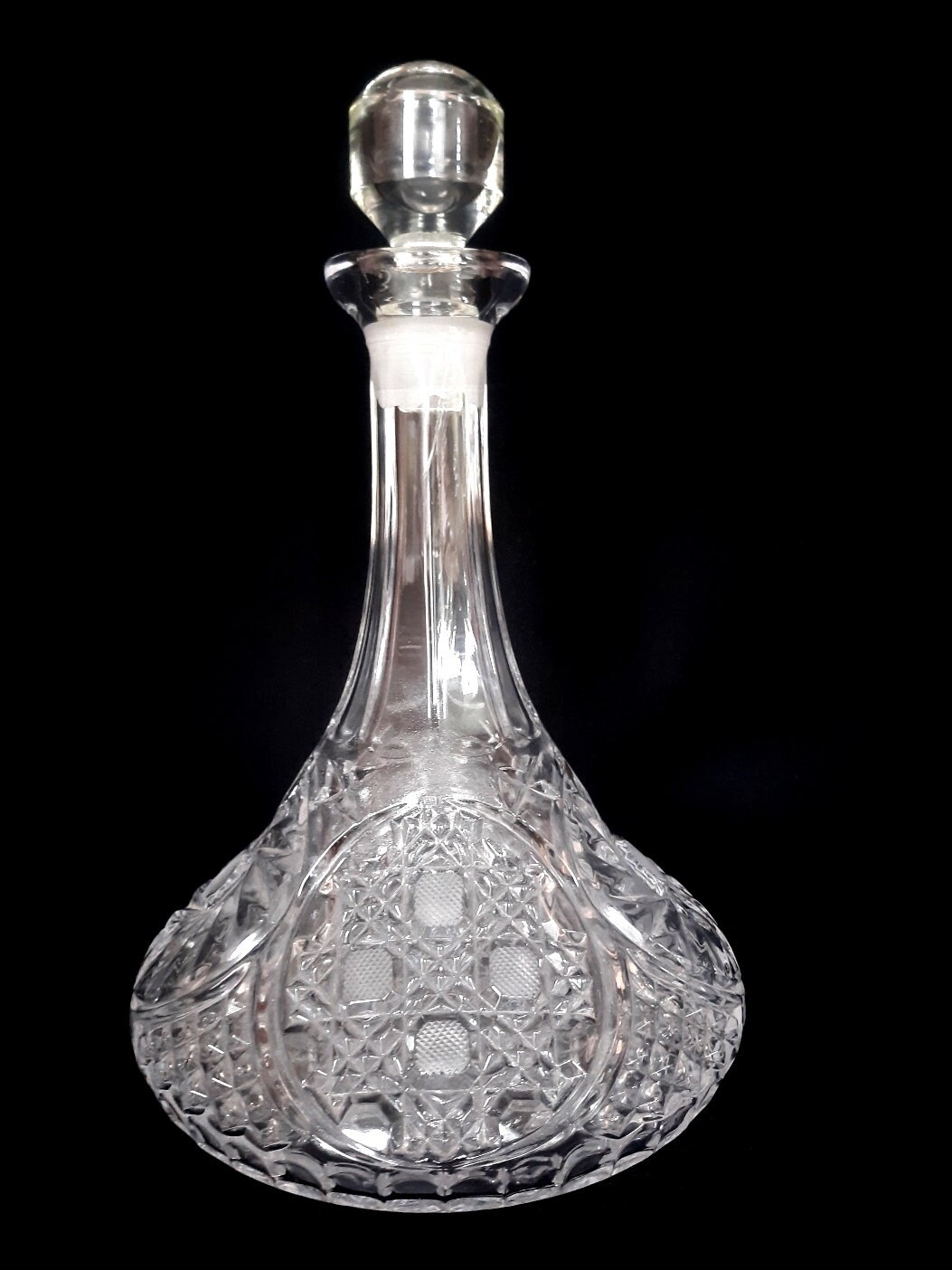 Download Home & Garden Decanters Vintage Whiskey Decanter Crystal ... Yellowimages Mockups