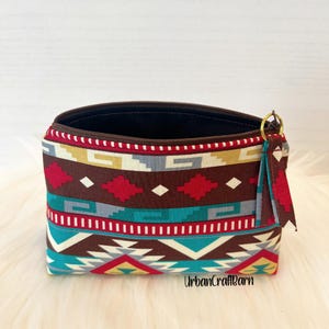Trousse de maquillage d'inspiration autochtone - Pochette de style amérindien - Pochette pour cartes de crédit de style tribal - Trousse de maquillage occidentale - Style amérindien - Sud-ouest