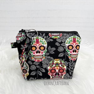 Bolsa para accesorios con calaveras de azúcar, bolsa con cremallera del Día de los Muertos, bolsa para cosméticos del Día de los Muertos, bolsa para maquillaje con forma de hongo: hecha a mano con AMOR