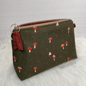 Mushroom Cosmetic Bag, Mushroom Pencil Pouch, Mushroom Zippered Pouch, Accessory Pouch, Mushroom Makeup Bag, Mushroom Pencil Holder