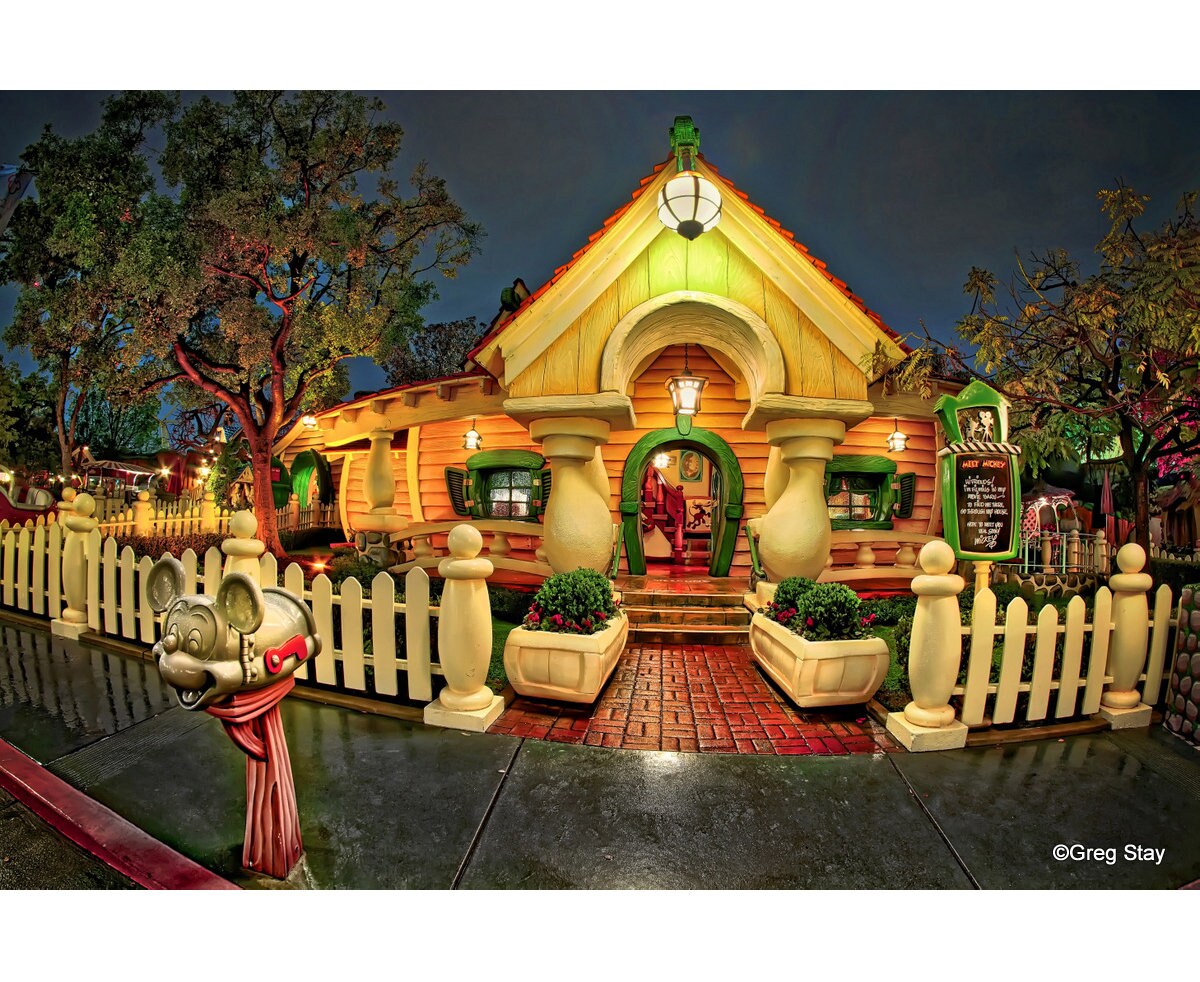 Disneyland ToonTown Mickey's House Christmas Figure Mickey