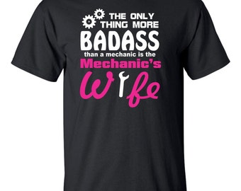 Camiseta de la esposa ruda del mecánico