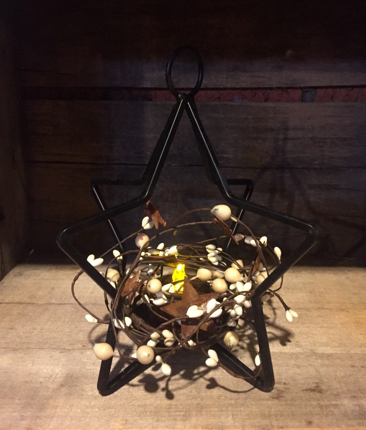 Wrought Iron Star Candle Holder with Pip Berries and Timer Tea Light