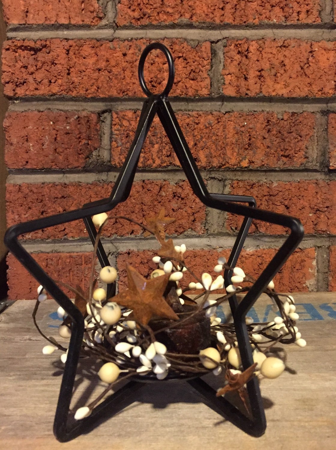 Wrought Iron Star Candle Holder with Pip Berries and Timer Tea Light