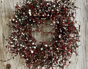 Christmas Wreath, Pip Berry Wreath with Red, Green and White Berries, Country Wreath, Primitive Wreath, Rustic Wreath, Christmas Decor