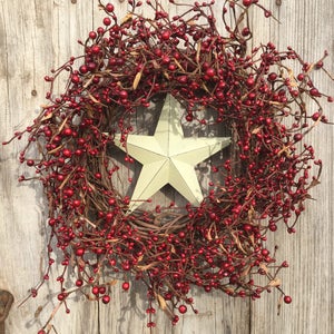 Patriotic Wreath with Red Pip Berries and Barn Star Center,Americana Wreath,Pip Berry Wreath with Barn Star,July 4th Wreath,Primitive Wreath