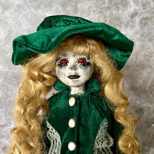 Creepy Horror Doll Allison,  Goth Doll, Spooky Doll, OOAK, Haunted Doll, Halloween Decor
