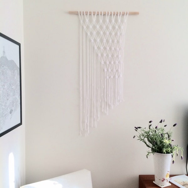 Macrame wall hanging // handmade macrame // woven wall hanging