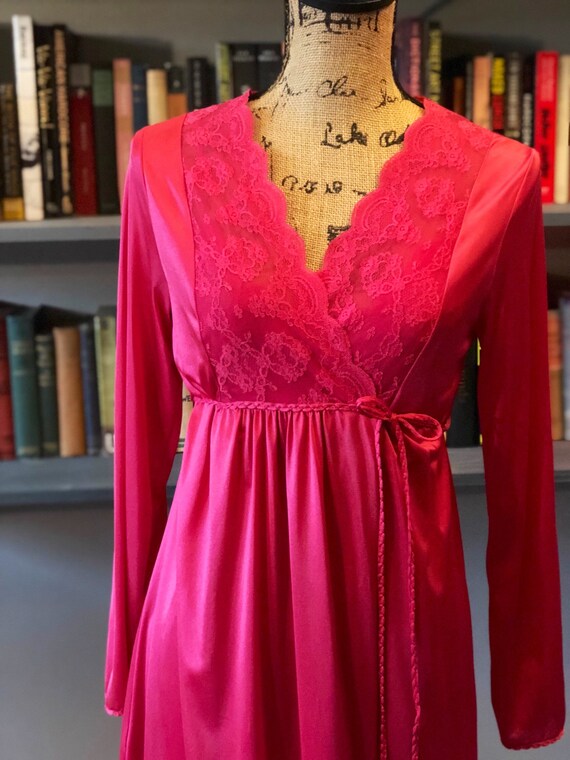 1970's Fuchsia Lace Gilead Peignoir Nightgown Set - image 2
