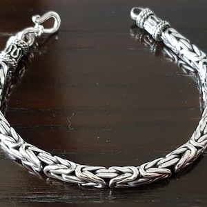 Men 9.25 Sterling Silver heavy Bali bracelet handmade.