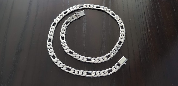 Silver cheap chain model