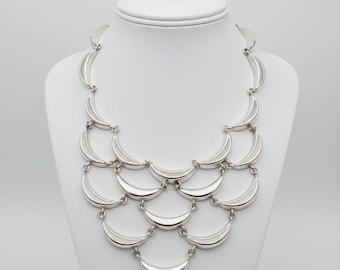 Elegante, handgefertigte Keilhalskette aus Sterlingsilber