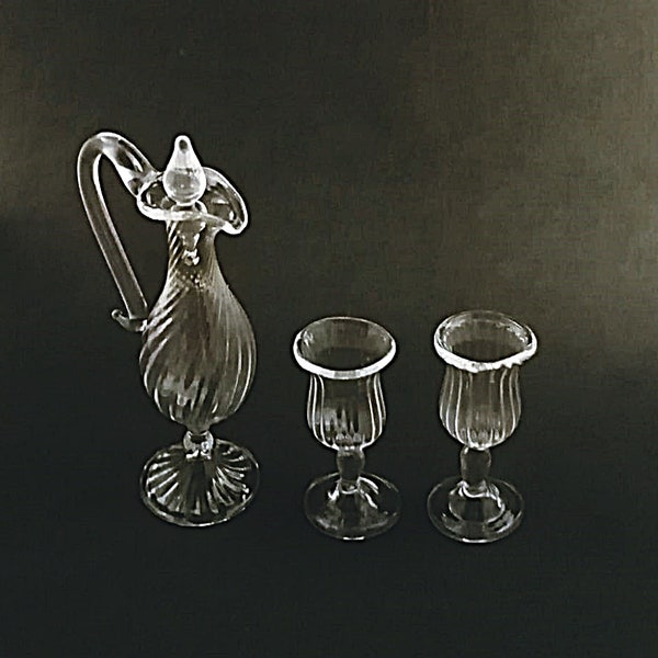 Jaron with blown glass cups 1/12 scale