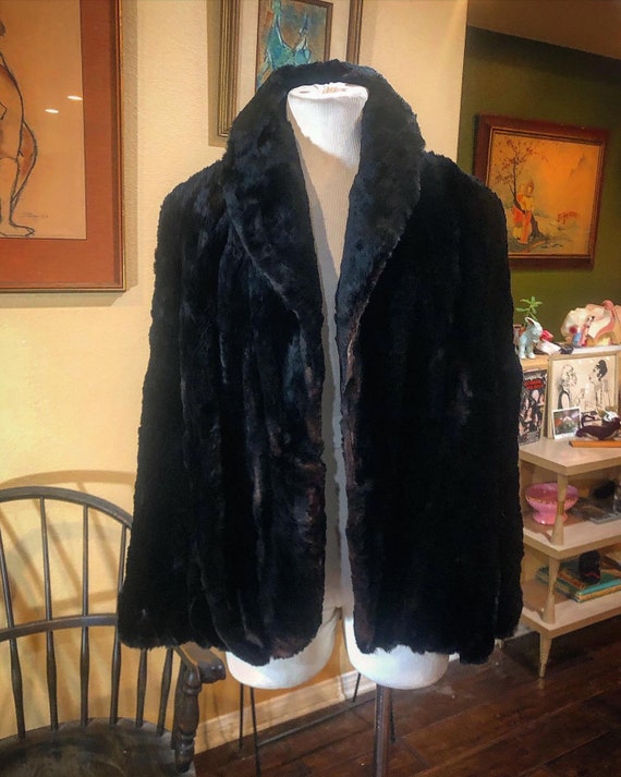 Vintage 1940’s Black Fur Cape