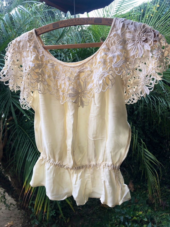 Vintage 1930’s Ivory Rayon Blouse with Floral Guip