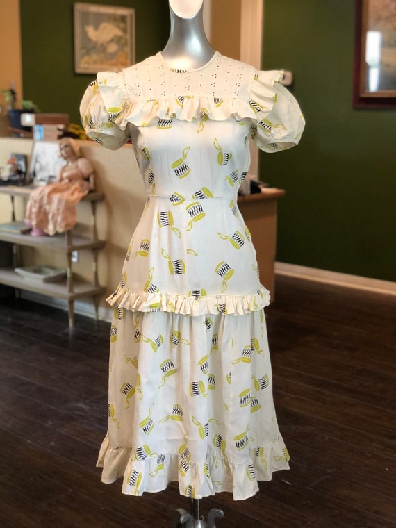 Vintage 1940’s Novelty Print Cotton Dress