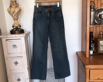 JAG Jeans - Medium Fade Stretch Denim - Ladies Size 6 - Fits 28 x 30 - Mid Rise - Flared Boot Cut