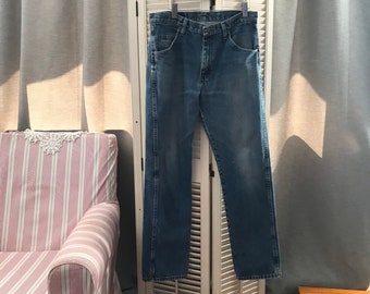 Vintage High Waisted Wrangler Zip Fly Jeans - Straight Leg Unisex Denim -  Size 32 x 32  Fit 31 x 31 Nicely Faded