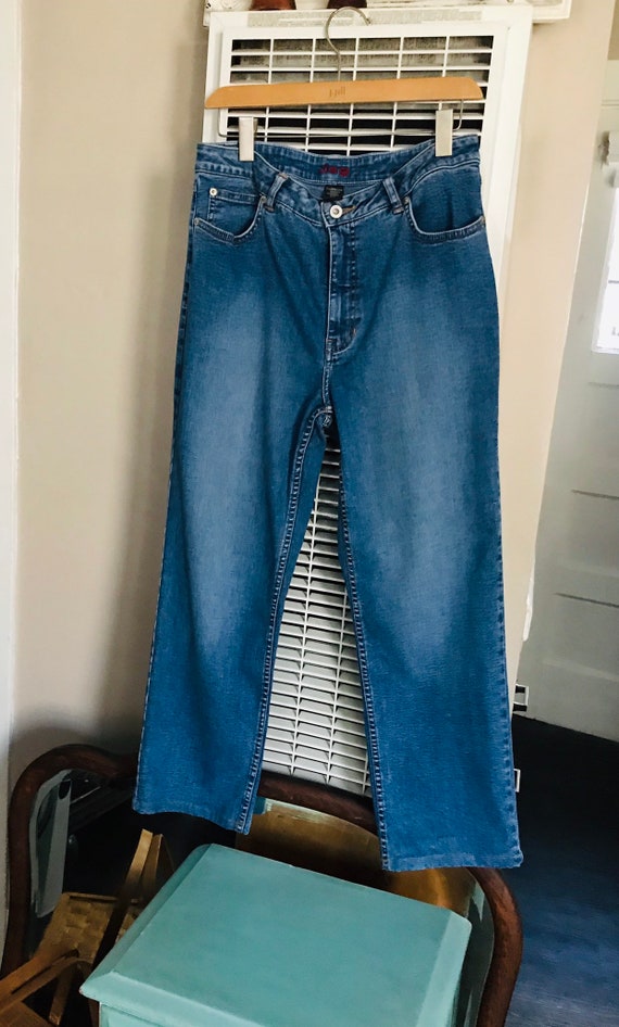 32 size jeans womens