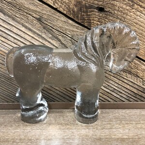 Glass Horse Beeldje / Vintage Glas Horse Figuur / Retro grillige Glazen Paard Beeldje / Vintage Horse Collectible / Retro Kids Room Decor