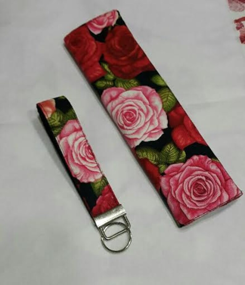 Scarle-rosas Key Fob - Floral Key Holder - Pink Red Flowers Key ...