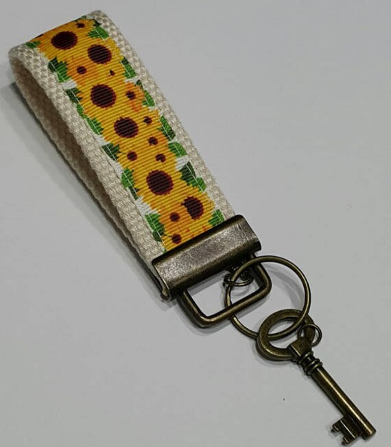Sunflowers Key Fob/ Beige floral Key Wristlet / Key Accessories / Women's gifts / Coworkers gift idea/ Gift under 10 / Hostess gift idea .