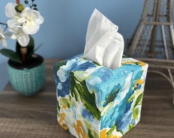 Fabric Tissue Box Cover. Square Tissue box cover. Tissue Box Cover. Outdoor Fabric Tissue Cover. Floral Theme - Fun Print Tissue Box Cover