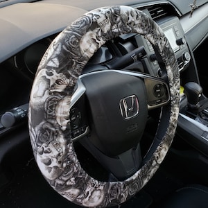 Black and white skulls steering wheel cover/ Horror wheel cover/ Halloween wheel cover/ Black and white skull and roses .