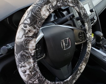 Black and white skulls steering wheel cover/ Horror wheel cover/ Halloween wheel cover/ Black and white skull and roses .