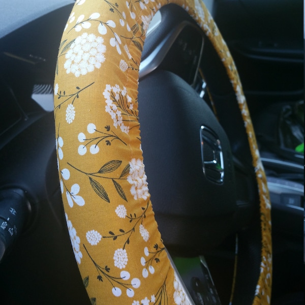 Funda de volante con diseño floral mostaza/floral vintage/flores blancas y naranjas/amuletos de la suerte/funda de volante color coral/llavero a juego disponible.